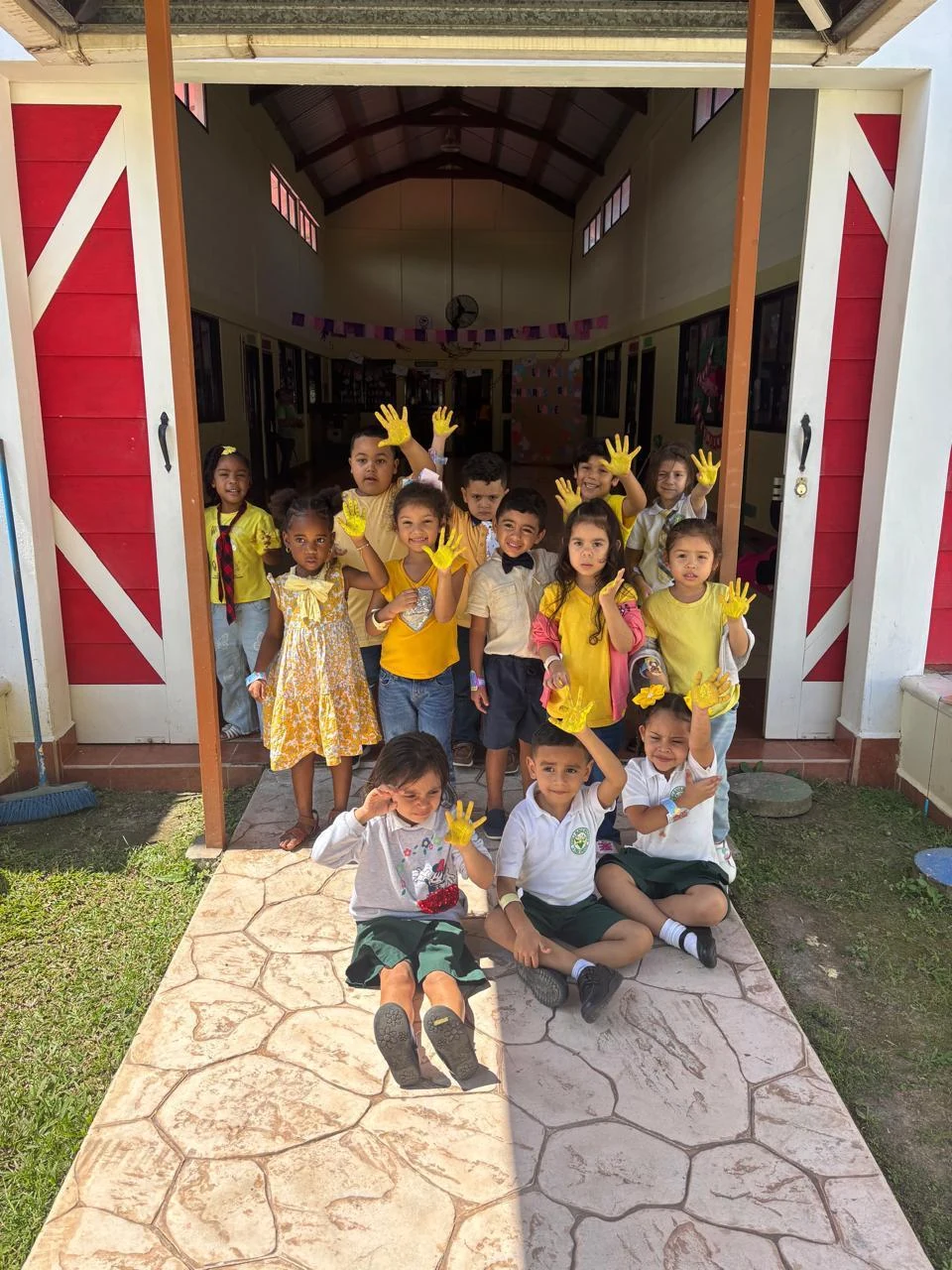 Preschool students at Brassavola