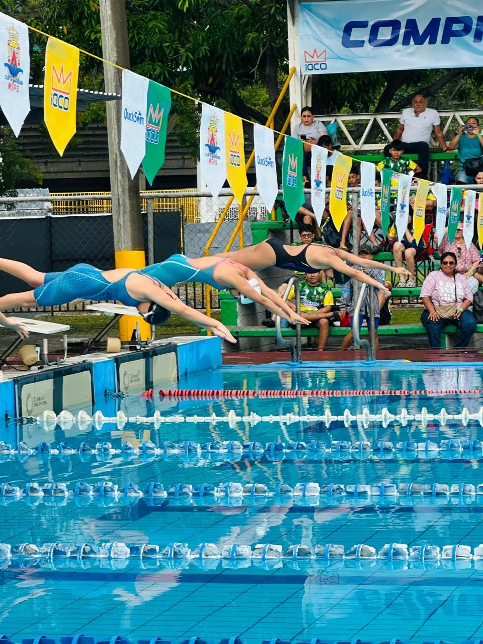 Competitive swimming event