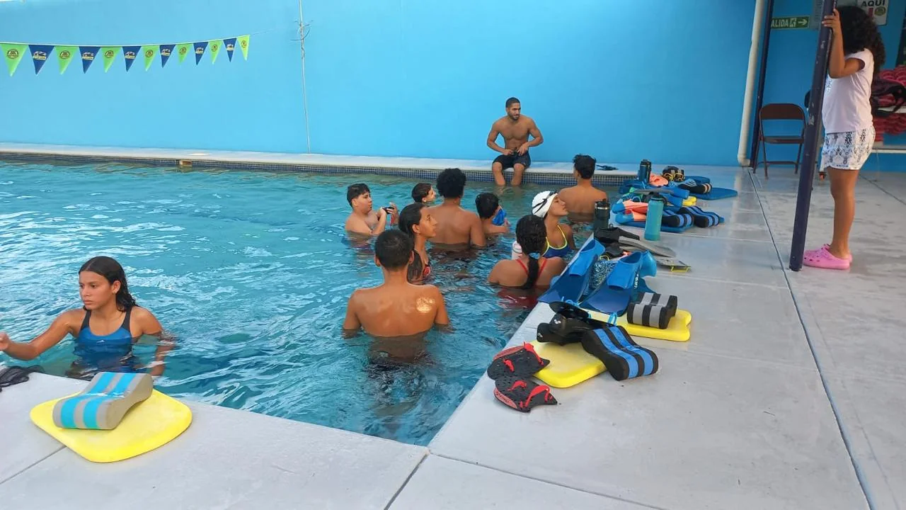 Brassavola Gators swimming team