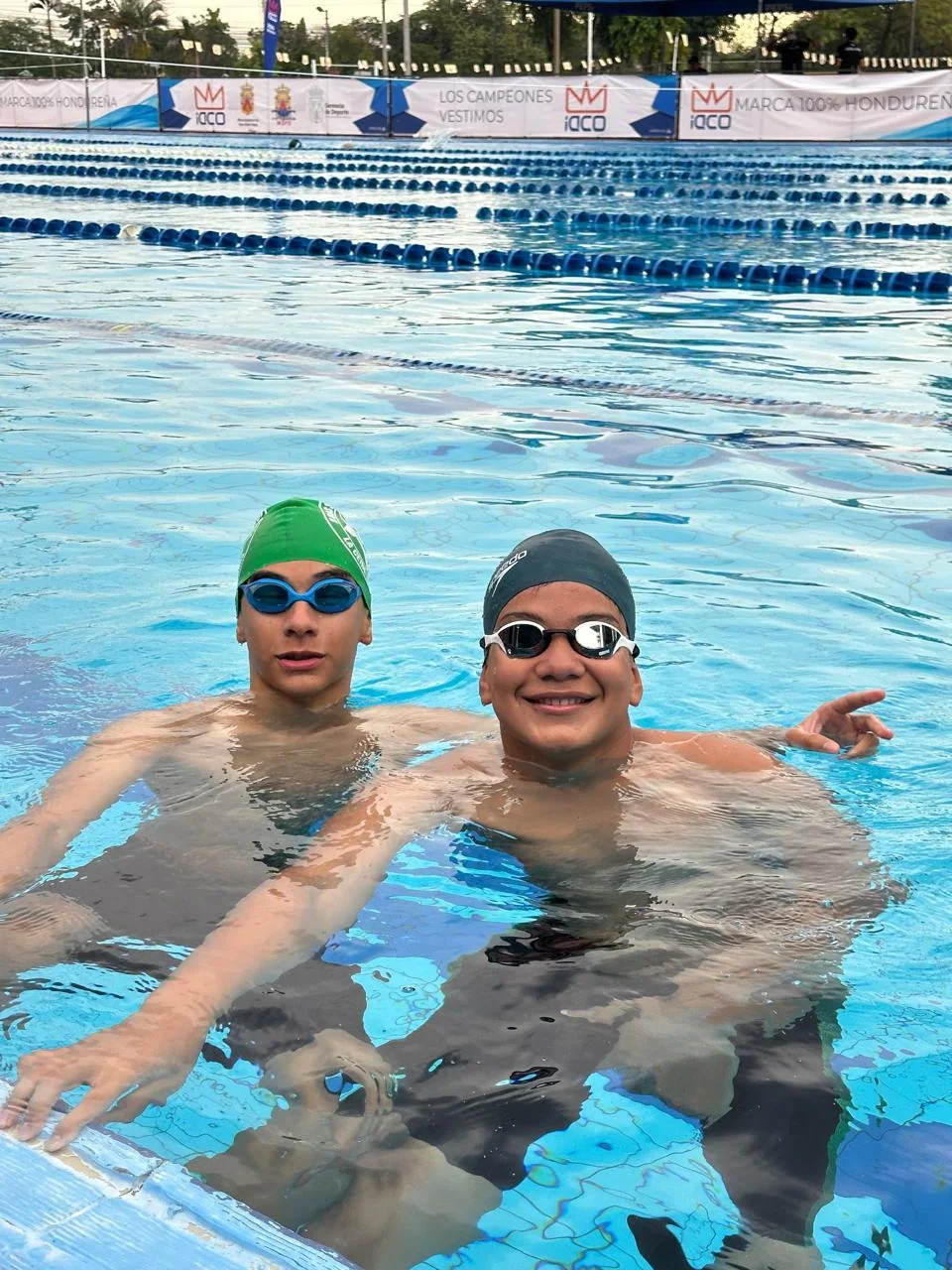 Brassavola Gators swimmers
